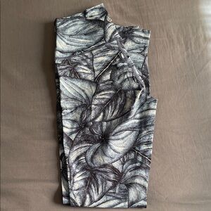 lululemon athletica Leaf Print Leggings - Black and Gray